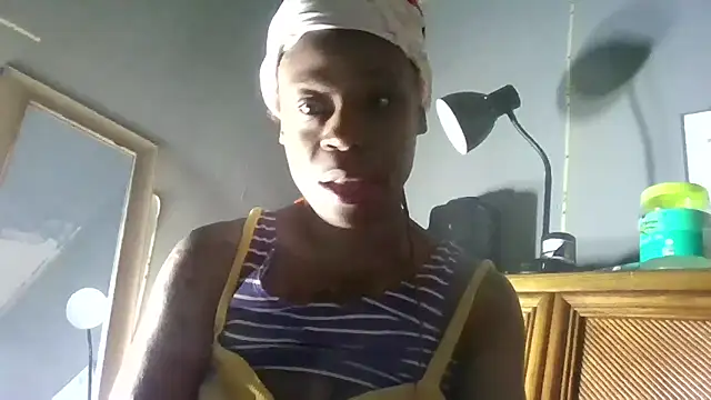 Snapshot of Tishrella6 chatting on 06-21-26, 06:27 Tishrella6 online show from 06-21-26, 06:27
