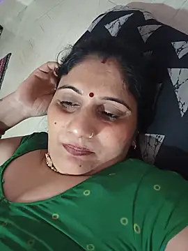 Snapshot of Rakhi99x chatting on 06-10-26, 10:03 Rakhi99x online show from 06-10-26, 10:03