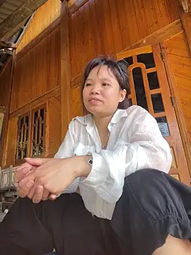 Ngoc-bbi online show from 05-05-26, 10:56