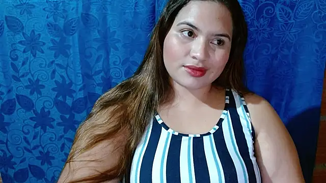Snapshot of coco_curvy chatting on 10-10-25, 03:27 coco curvy online show from 10-10-25, 03:27