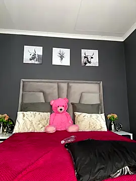 Ebony Warlock  online show from 12-21-25, 10:00