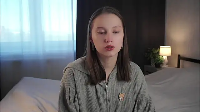 MelaniSeiver online show from 06-18-26, 01:06