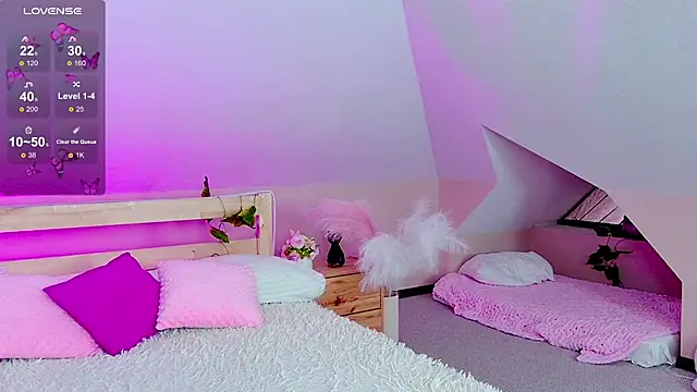 Liann Stark online show from 12-18-25, 06:52