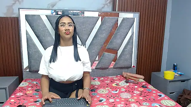 sanabeltits202cl online show from 09-17-25, 03:19