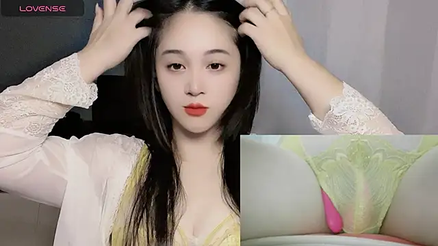 woaiqinqin online show from 10-16-25, 03:46