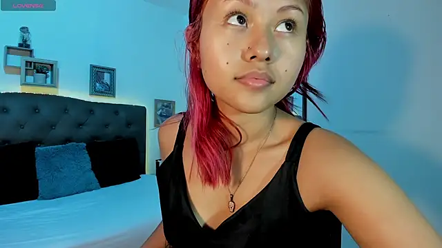 MAYASMITH   online show from 06-23-26, 06:11
