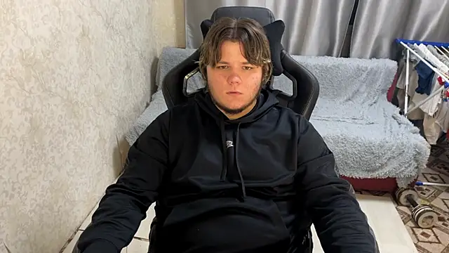 desiredude9 online show from 09-13-25, 07:02