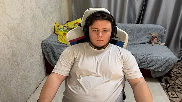 desiredude9 online show from 09-19-25, 07:36