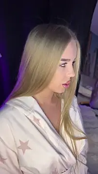 AubrieleRouj1 online show from 04-30-26, 05:19