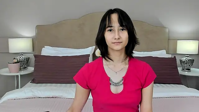 EmilySwonn online show from 10-15-25, 07:25