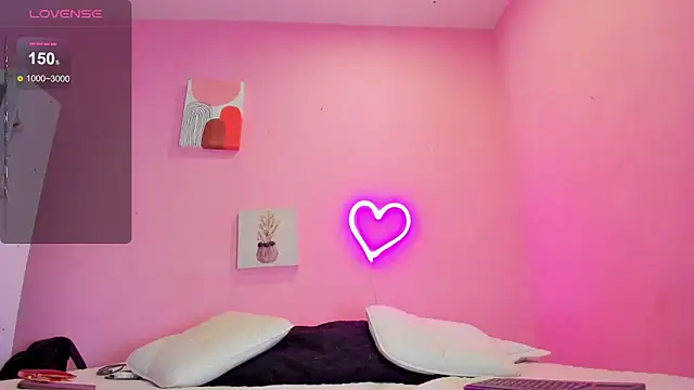 Snapshot of Georgina_Ferri_ chatting on 09-22-25, 05:15 Georgina Ferri online show from 09-22-25, 05:15