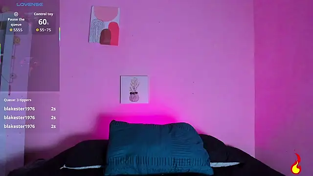 Snapshot of Georgina_Ferri_ chatting on 10-27-25, 06:01 Georgina Ferri online show from 10-27-25, 06:01