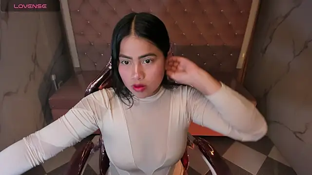 Victoria b  online show from 10-20-25, 07:47