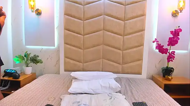 JanexHope online show from 11-16-25, 04:12