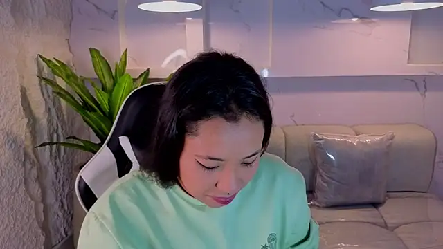 Snapshot of Hollypeyton_Tp chatting on 09-08-25, 07:57 Hollypeyton Tp online show from 09-08-25, 07:57