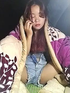 lylylove online show from 11-13-25, 01:15