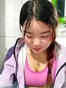 lylylove online show from 05-09-26, 05:23