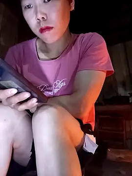 Snapshot of Ngocmi909 chatting on 03-13-26, 10:27 Ngocmi909 online show from 03-13-26, 10:27