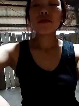 Snapshot of Ngocmi909 chatting on 03-24-26, 10:53 Ngocmi909 online show from 03-24-26, 10:53