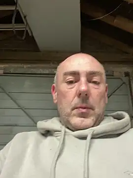 Snapshot of Richmcgee chatting on 02-26-26, 08:30 Richmcgee online show from 02-26-26, 08:30