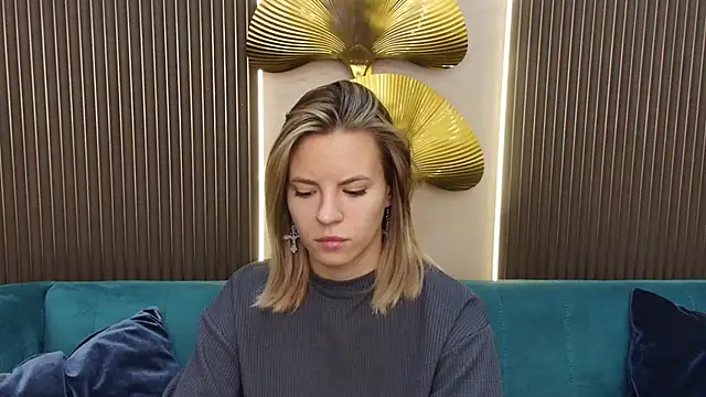 KiaraRolls online show from 09-20-25, 08:43