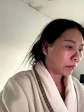 xiiuuff18 online show from 11-22-25, 11:15