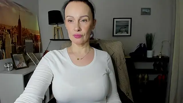 Snapshot of Velvet_Jasmine chatting on 02-25-26, 06:23 Velvet Jasmine online show from 02-25-26, 06:23