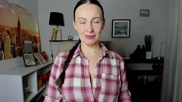 Snapshot of Velvet_Jasmine chatting on 03-05-26, 06:31 Velvet Jasmine online show from 03-05-26, 06:31