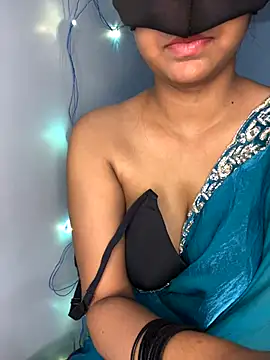 Snapshot of Hott_Nikita chatting on 09-13-25, 08:03 Hott Nikita online show from 09-13-25, 08:03