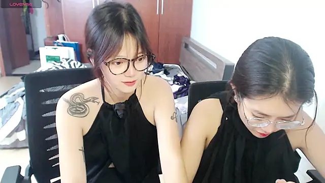 Snapshot of blackrose_521 chatting on 09-11-25, 12:16 blackrose 521 online show from 09-11-25, 12:16