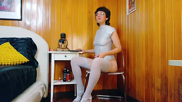 Zafiro Gem  online show from 10-20-25, 09:15