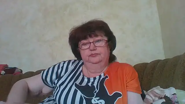 Snapshot of MilaSky5303 chatting on 09-29-25, 08:19 MilaSky5303 online show from 09-29-25, 08:19