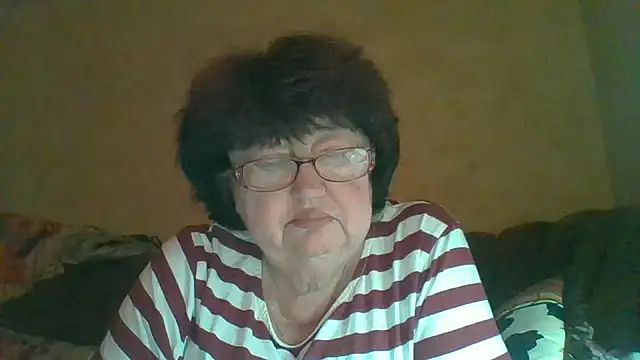 Snapshot of MilaSky5303 chatting on 10-12-25, 08:19 MilaSky5303 online show from 10-12-25, 08:19