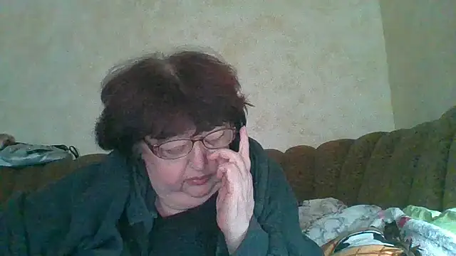 Snapshot of MilaSky5303 chatting on 10-24-25, 09:28 MilaSky5303 online show from 10-24-25, 09:28