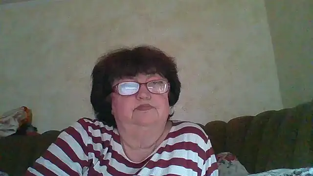 Snapshot of MilaSky5303 chatting on 10-26-25, 10:32 MilaSky5303 online show from 10-26-25, 10:32