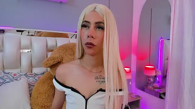 Darlyn tenderhot   online show from 10-22-25, 11:48