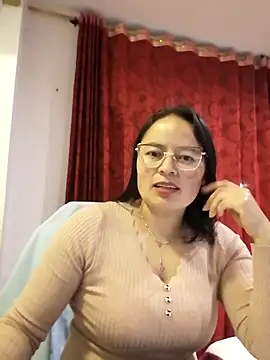 Daliz Leon online show from 10-13-25, 02:00