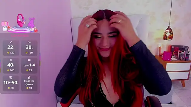 LINZI LENNOX online show from 10-25-25, 02:30