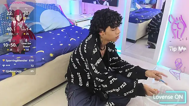 Snapshot of Thedoll_ethan7 chatting on 11-04-25, 07:46 Thedoll ethan7 online show from 11-04-25, 07:46