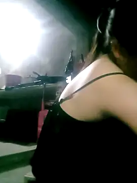 Snapshot of Maymay0033 chatting on 11-03-25, 10:53 Maymay0033 online show from 11-03-25, 10:53