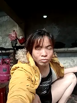 Snapshot of Maymay0033 chatting on 11-23-25, 12:32 Maymay0033 online show from 11-23-25, 12:32