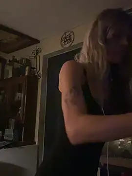 ittybittymeryssa online show from 05-10-26, 10:42