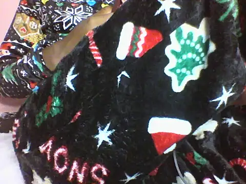 Moongodessy online show from 12-18-25, 09:10