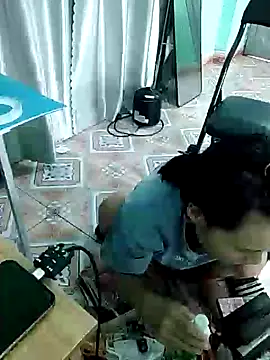 Snapshot of Ly-ny chatting on 10-19-25, 07:31 Ly-ny online show from 10-19-25, 07:31