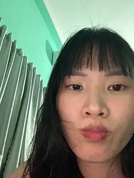 Snapshot of Ly-ny chatting on 10-23-25, 07:23 Ly-ny online show from 10-23-25, 07:23