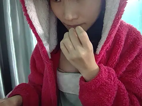 Snapshot of Ly-ny chatting on 11-22-25, 06:56 Ly-ny online show from 11-22-25, 06:56