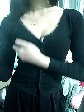 Snapshot of Ly-ny chatting on 11-27-25, 02:08 Ly-ny online show from 11-27-25, 02:08