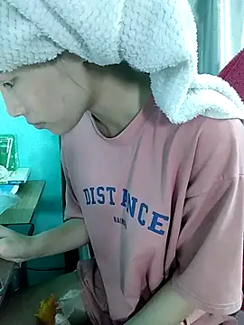 Snapshot of Ly-ny chatting on 12-03-25, 03:03 Ly-ny online show from 12-03-25, 03:03