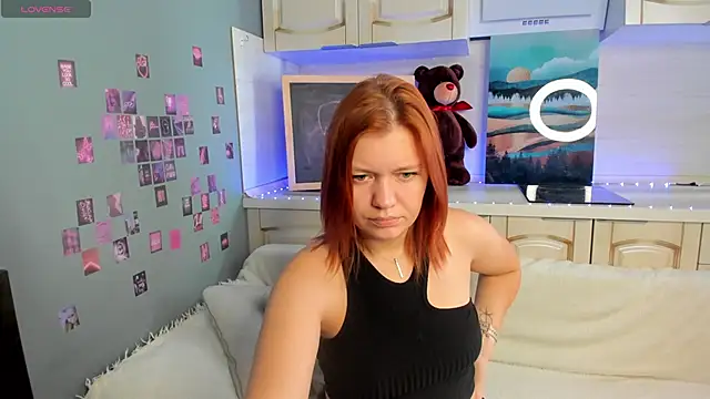 Snapshot of BattyBaker chatting on 09-26-25, 02:15 BattyBaker online show from 09-26-25, 02:15