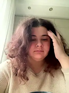 AliceCurlyX online show from 01-07-26, 10:40